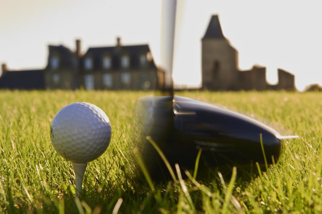 ホテル Chateau Du Bois-Guy Golf Parigné エクステリア 写真