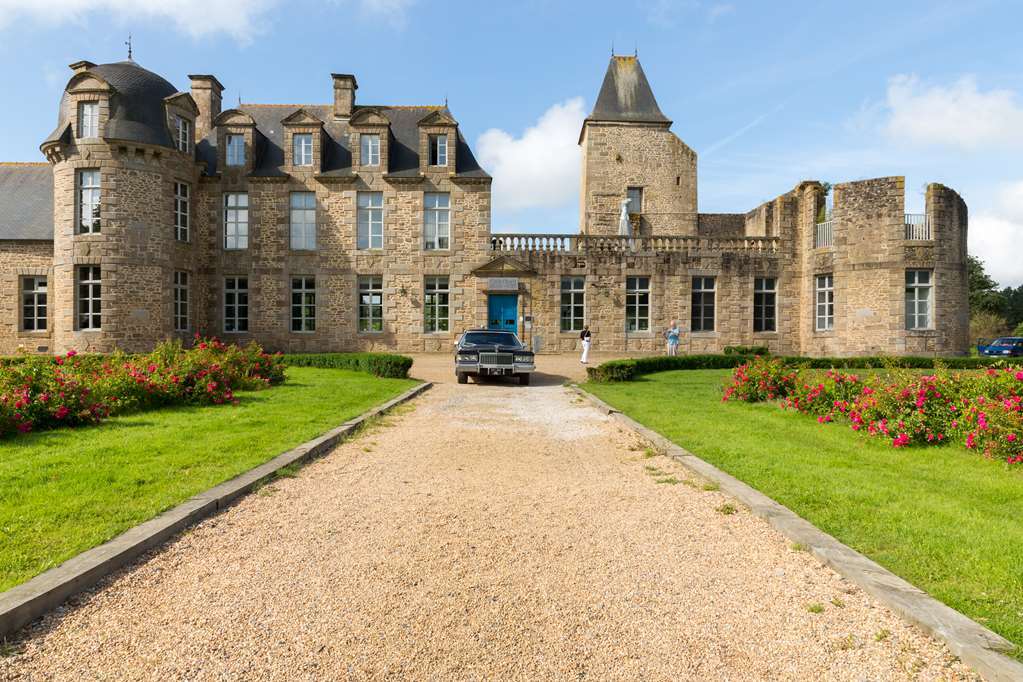 ホテル Chateau Du Bois-Guy Golf Parigné エクステリア 写真